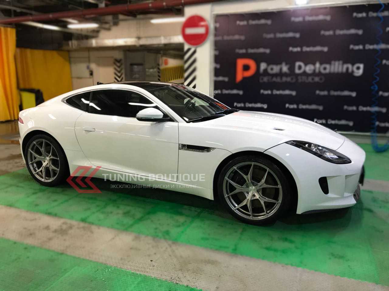 Jaguar F-Type на 20" дисках Rohana RFX5 Brushed Titanium фото 2